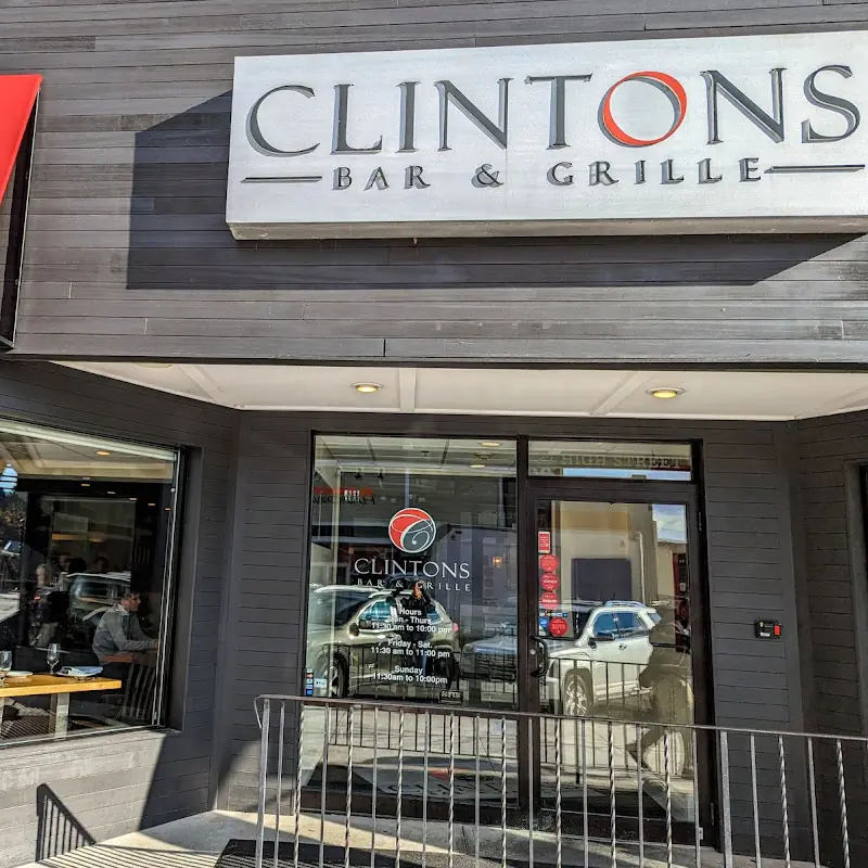 Clintons Bar & Grille