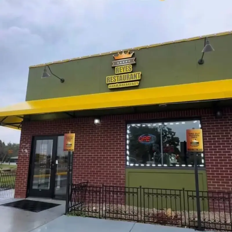 Los Reyes Restaurant Bar