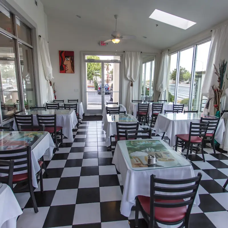 Yassou Greek Grill Cafe