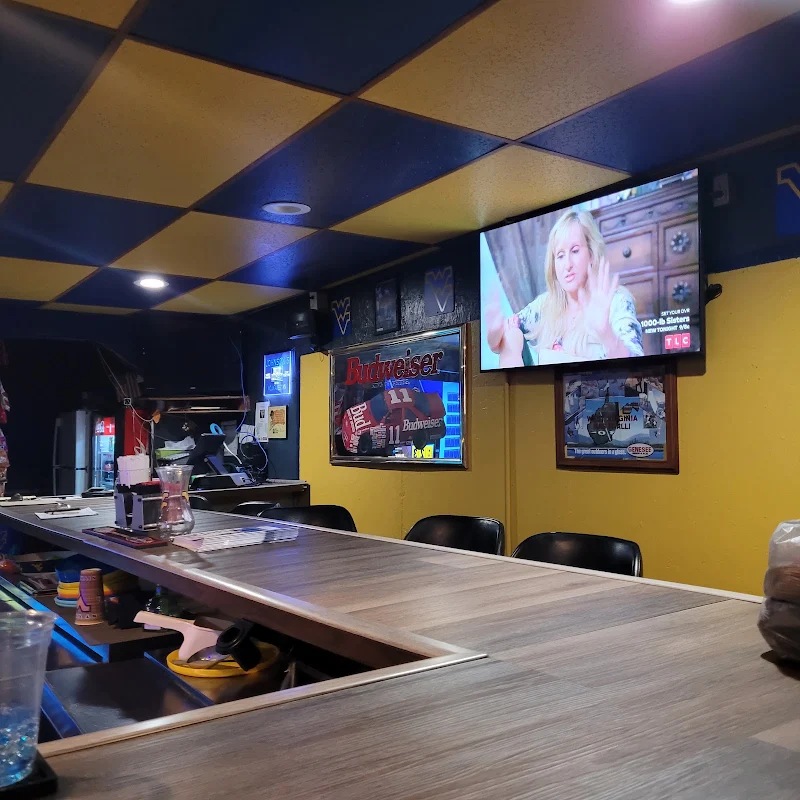 Johnson’s Mountaineer Inn Bar