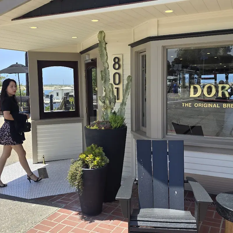Dorn's Breakers Cafe
