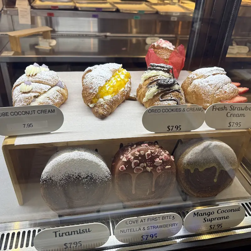 Mi-Sant Kitchen & Bakery