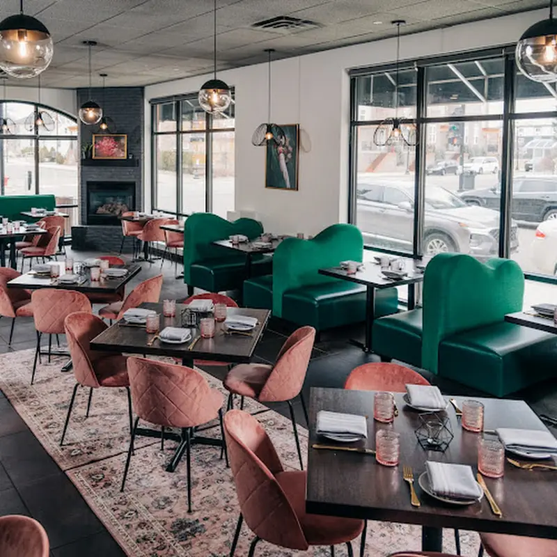 Pink Ivy Kitchen and Bar