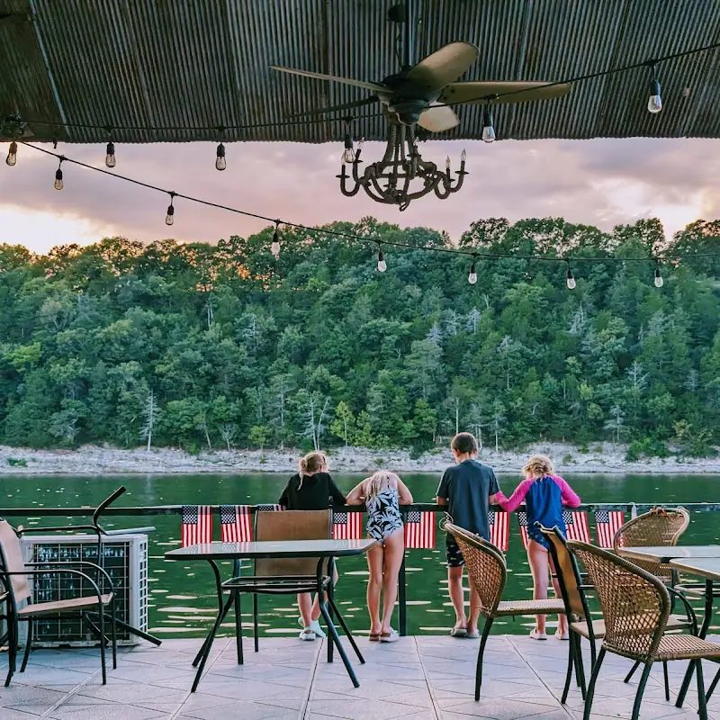 SS Dockside Cafe and Pub