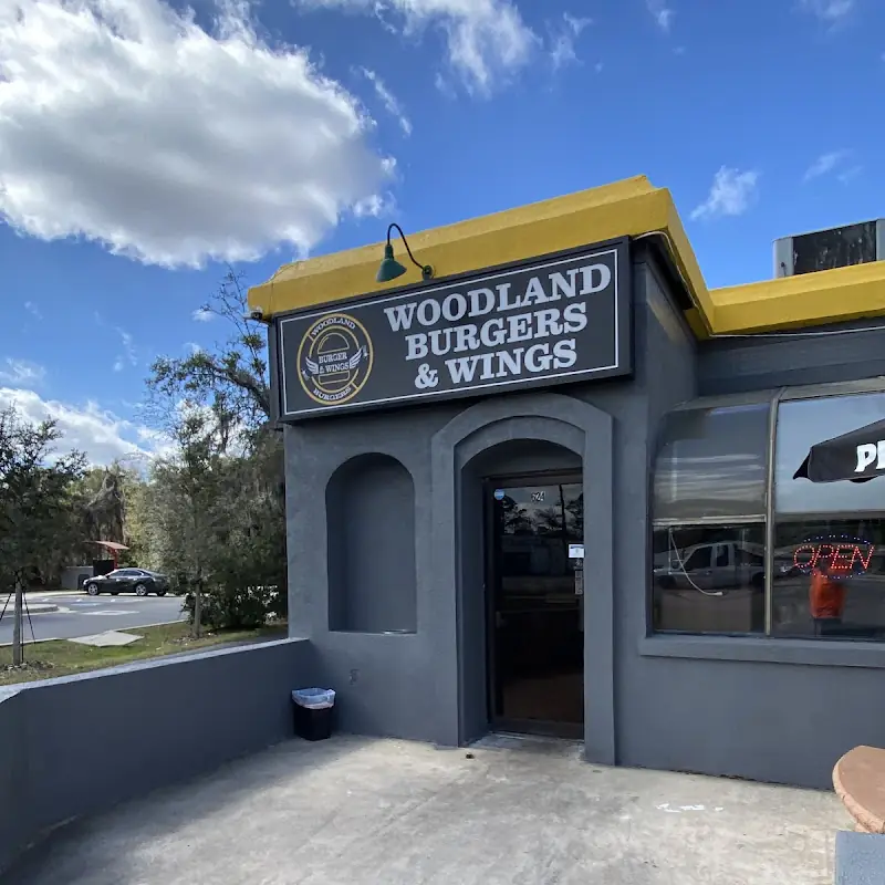 Woodland Burgers & Wings Palatka