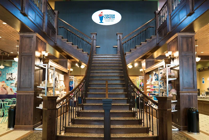 Wells Visitor Center & Ice Cream Parlor