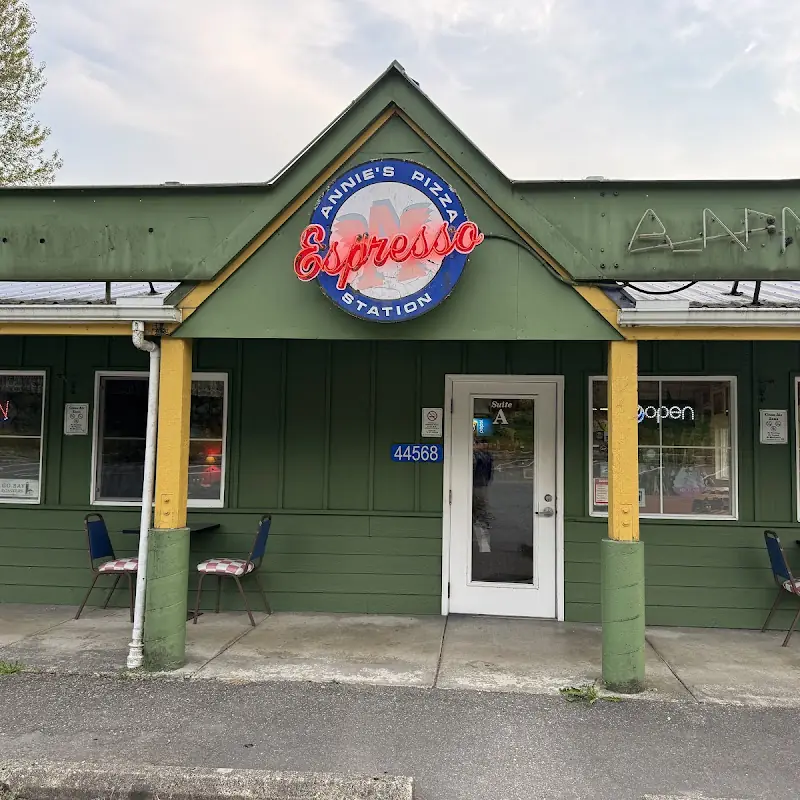 Annie's Pizza Station