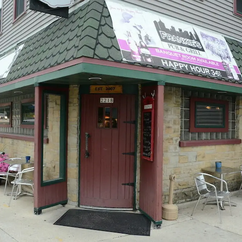 Frankie's Pub & Grill