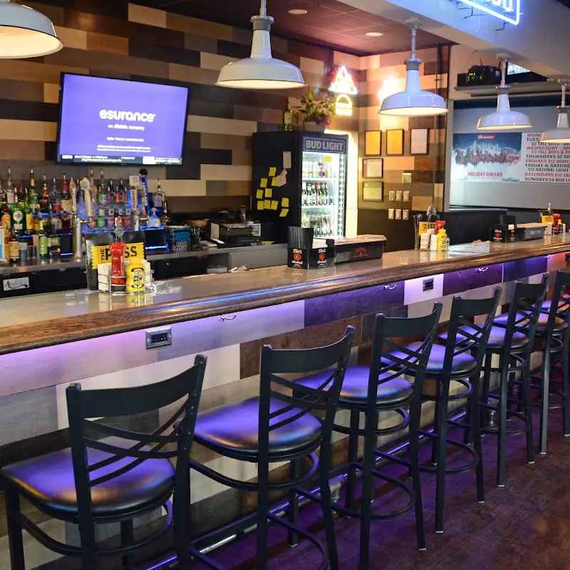 The Pass Pub & Grill