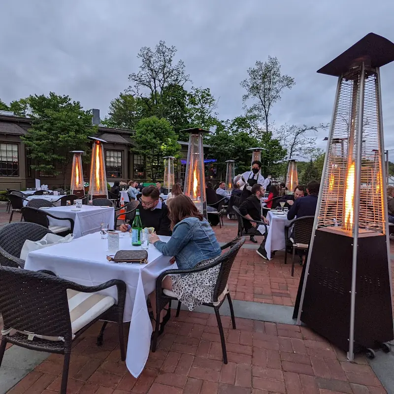 Hendrick's Tavern