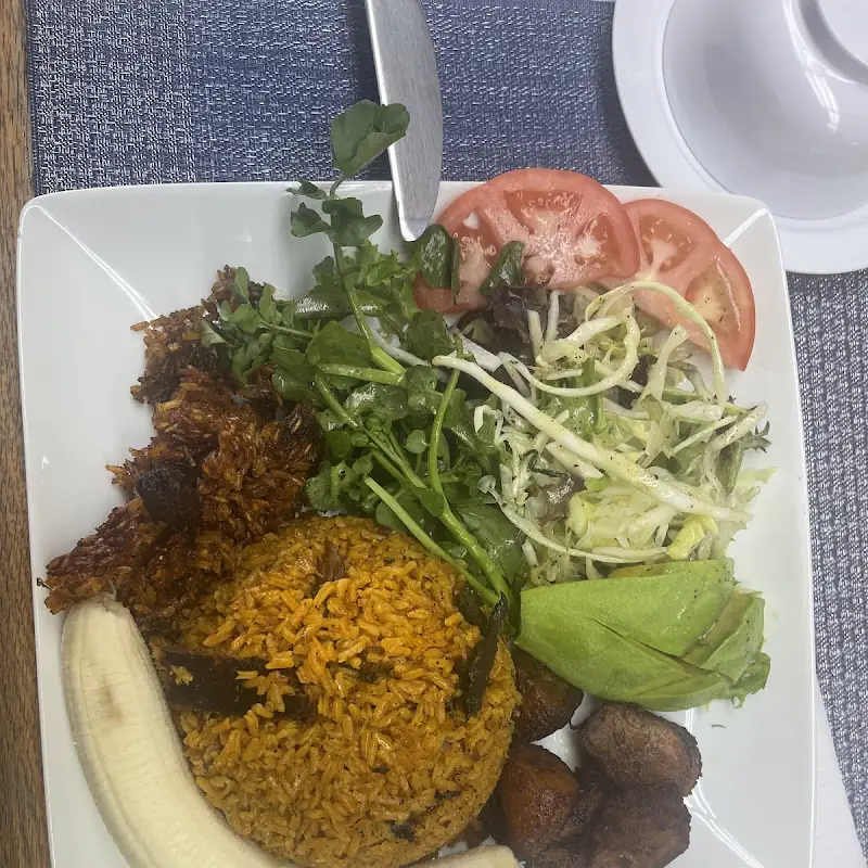Pechuga Rellena de Mariscos House Special