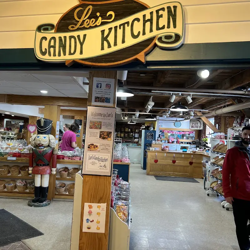 Lee's Candy Kitchen