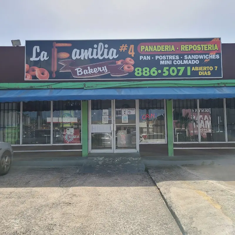 La Familia Bakery 4