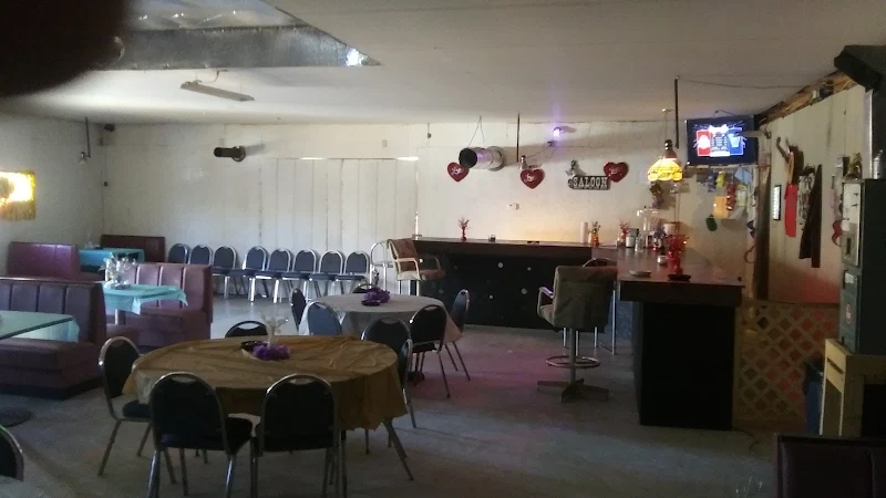 The Wolf Den Bar Grill An Pool