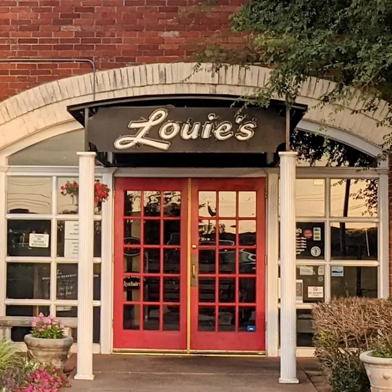 Louie's Grill & Bar