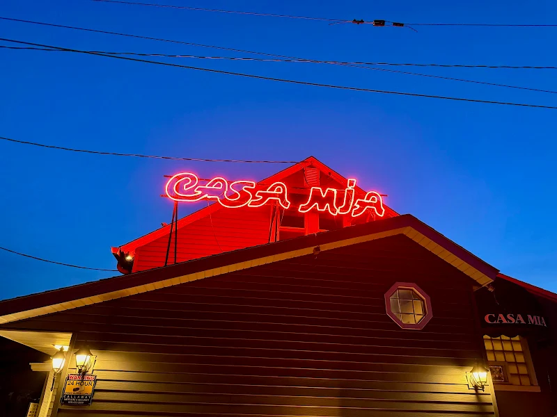Casa-Mia Lounge