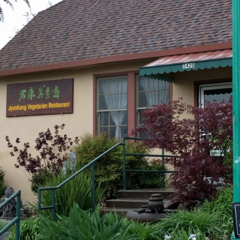 Jyun Kang | Vegetarian Restaurant