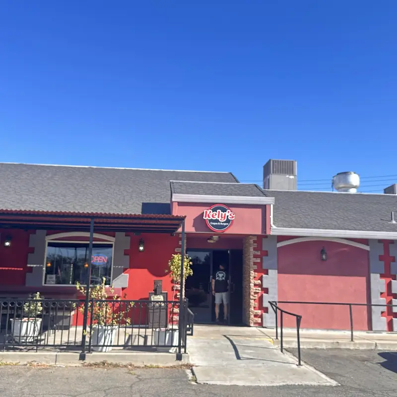 Kely's Crepes & Burgers