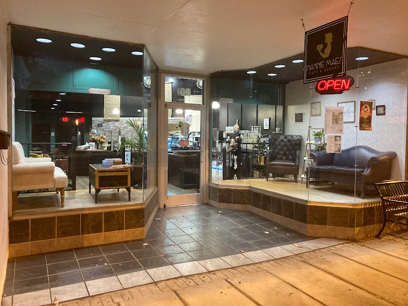 Nannie Maes cafe and bakery