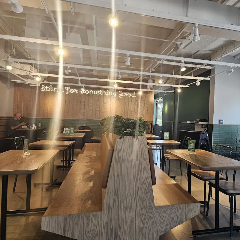 Shake Shack Foothill Village