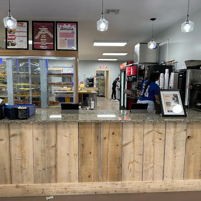 Ike's Donut Shop