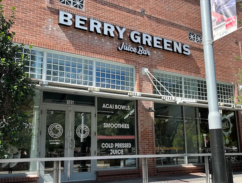 Berry Greens Juice Bar