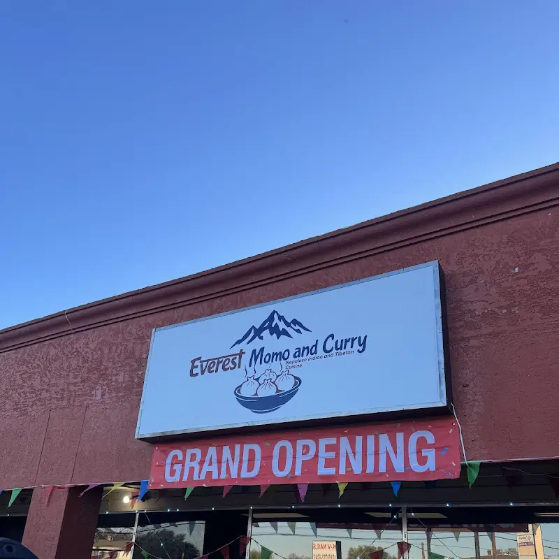 Everest Momo & Curry