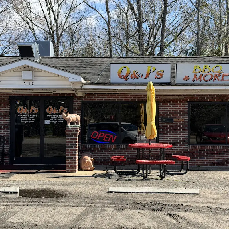 Q & J'S BAR B QUE AND MORE!