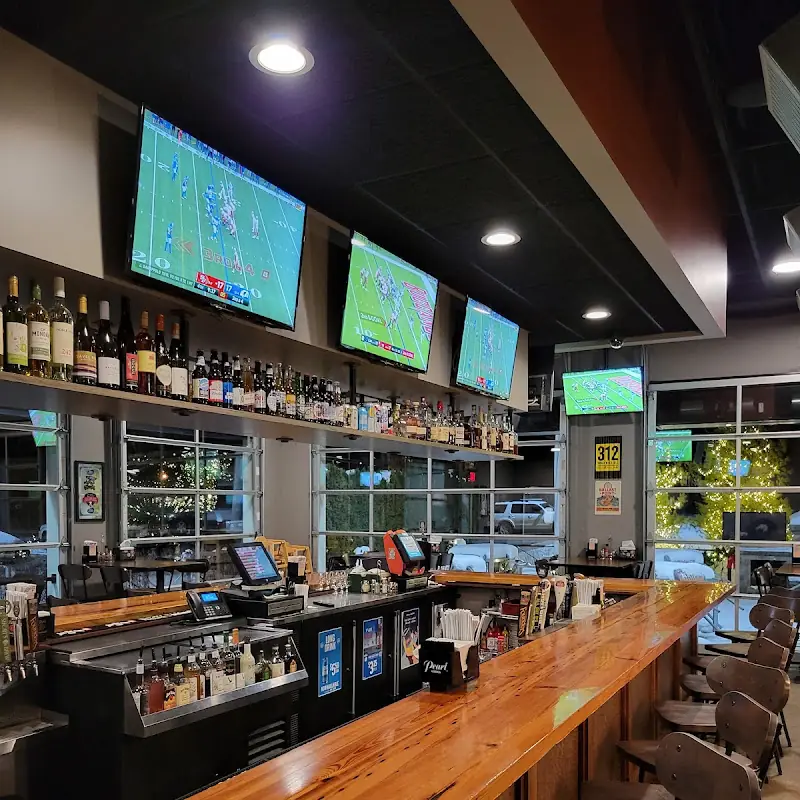 JT's Pizza & Spirits