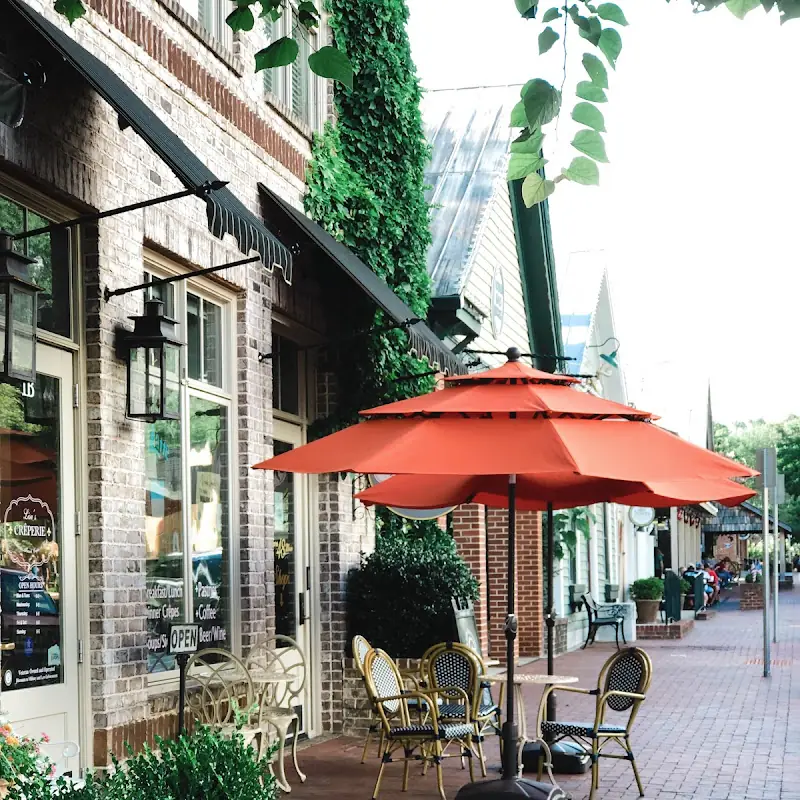 Lisa's Creperie & Cafe