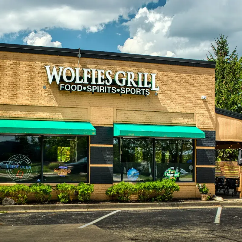 Wolfies Grill - Fishers