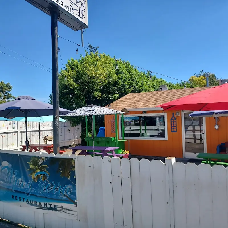 Mariscos Mar y Tierra