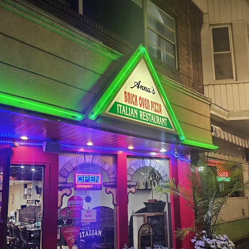 Anna's Brick Oven Pizza