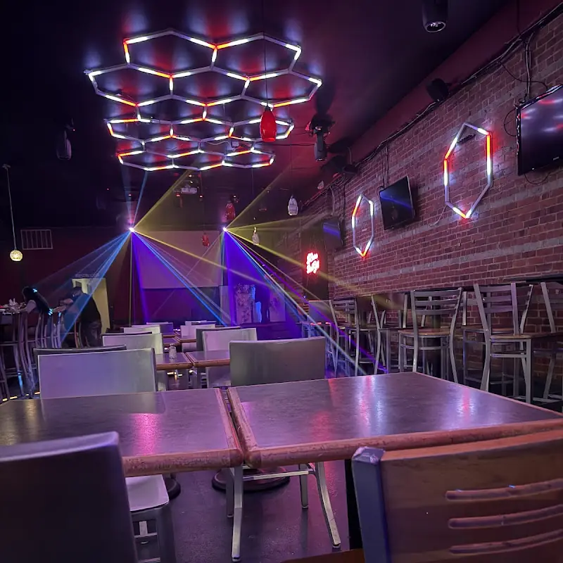 La Caverna Bar & Grill