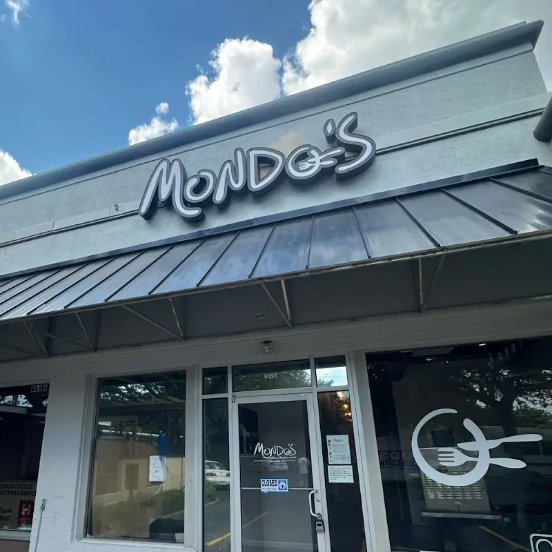 Mondo's Italian Restaurant