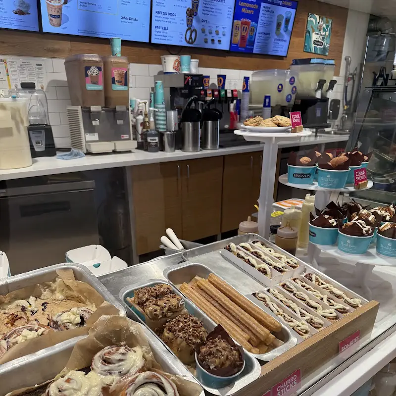 Cinnabon