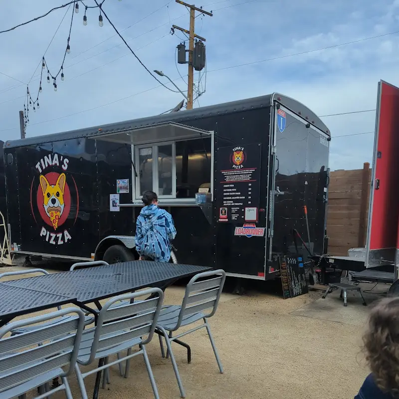 Tina's Pizza