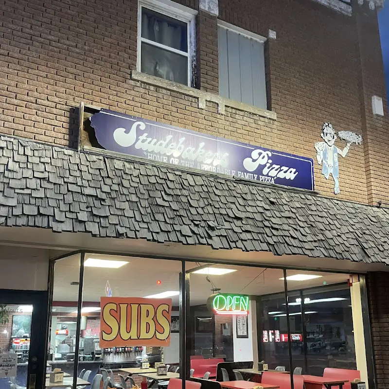 Studebaker's Pizza