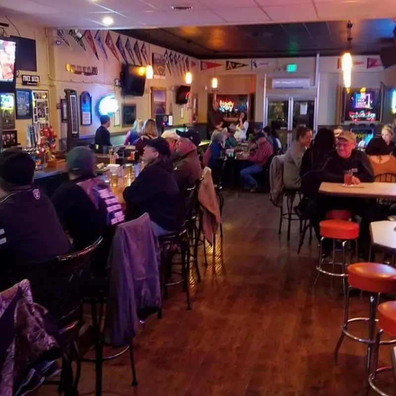 Long's Sports Pub
