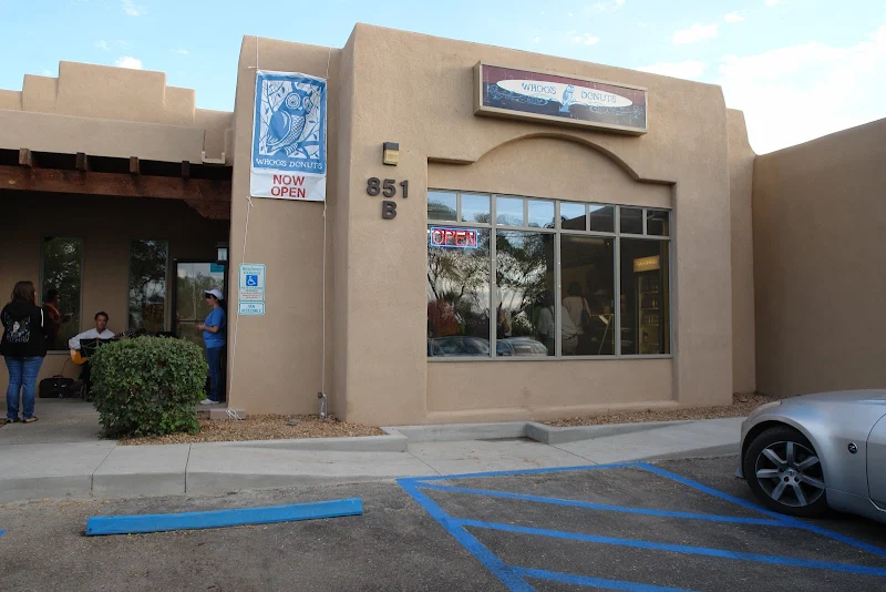 Whoo's Donuts Pizza and Brew