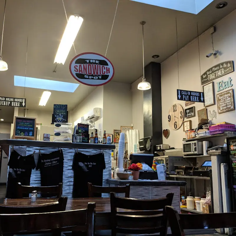 Vietnamese Coffee (16oz) contains dairy