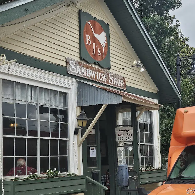 BJ's Poorboy & Plate Lunches