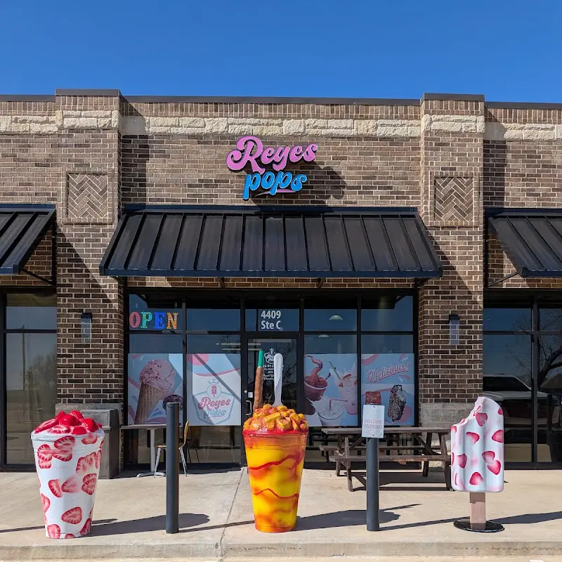 Reyes Pops and Snacks