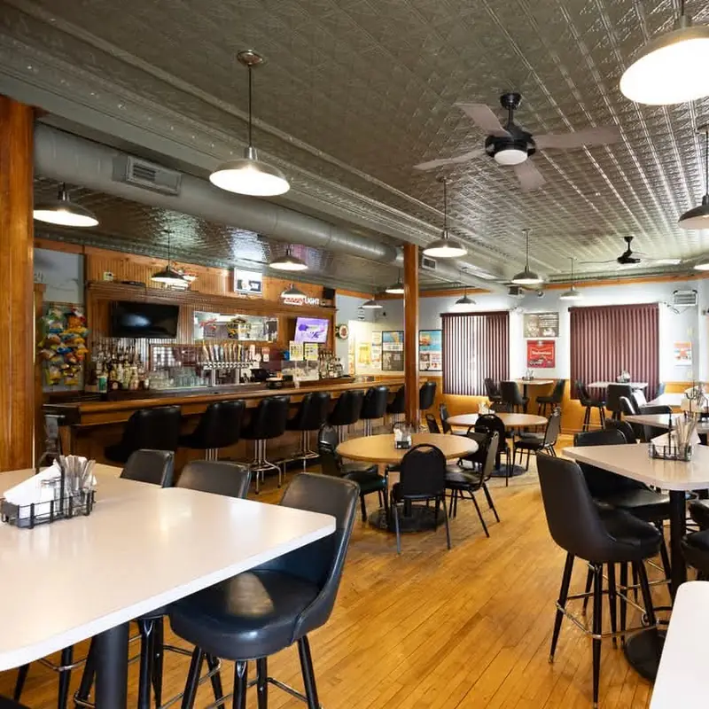 Searles Bar & Grill