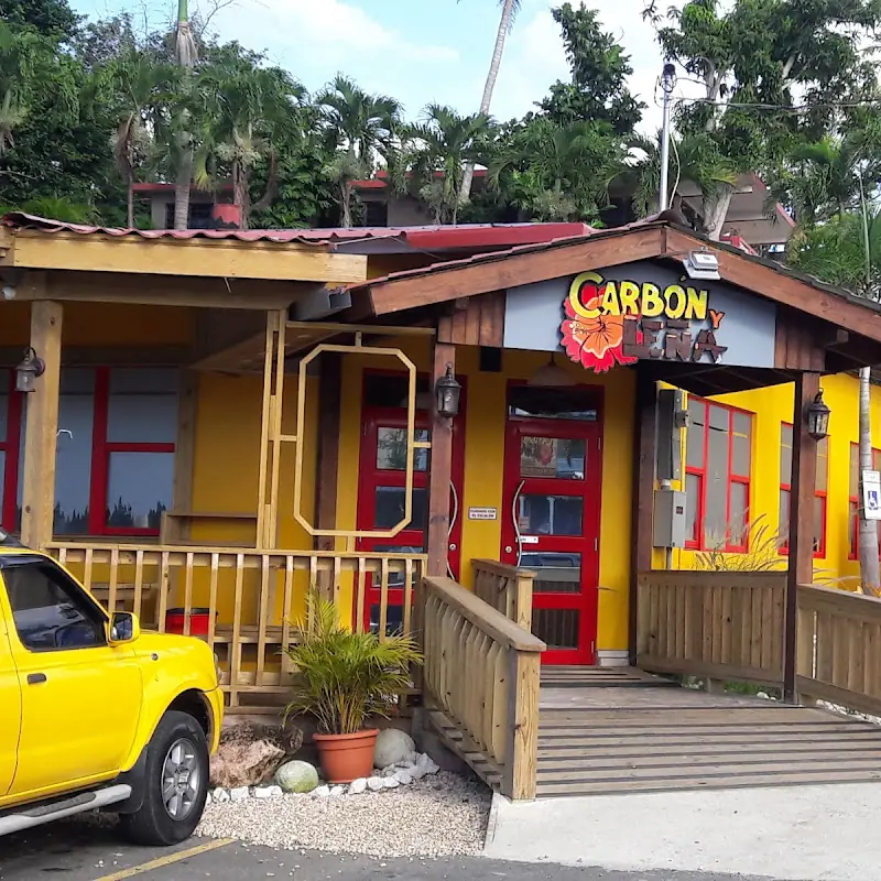 Carbón y Leña Restaurant