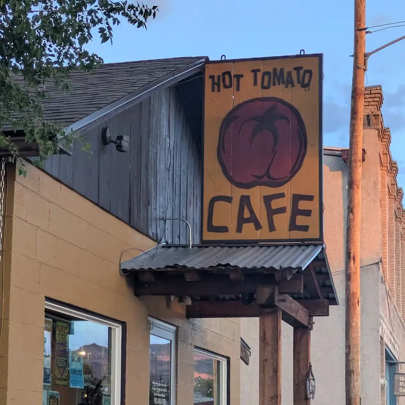 Hot Tomato Pizza
