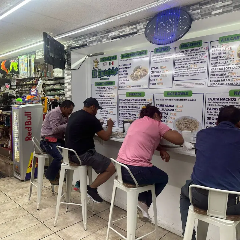El EncantadorTaqueria