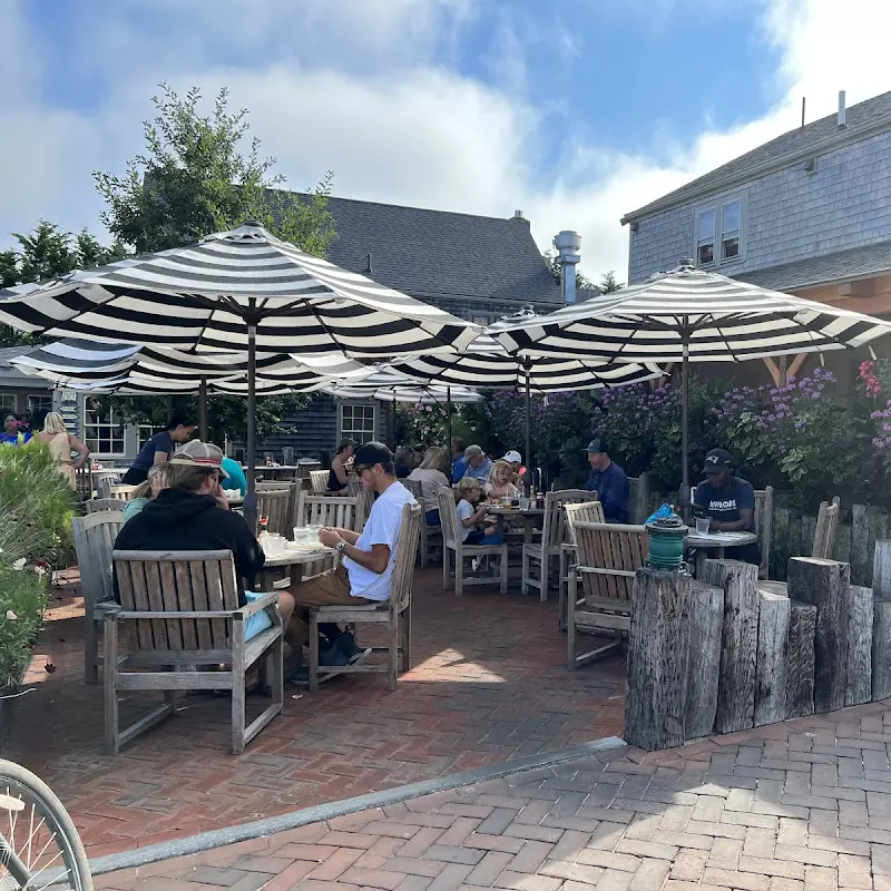 Island Kitchen | Restaurant & Catering