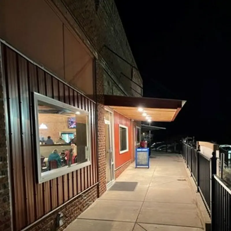 Mal's Bar & Grill