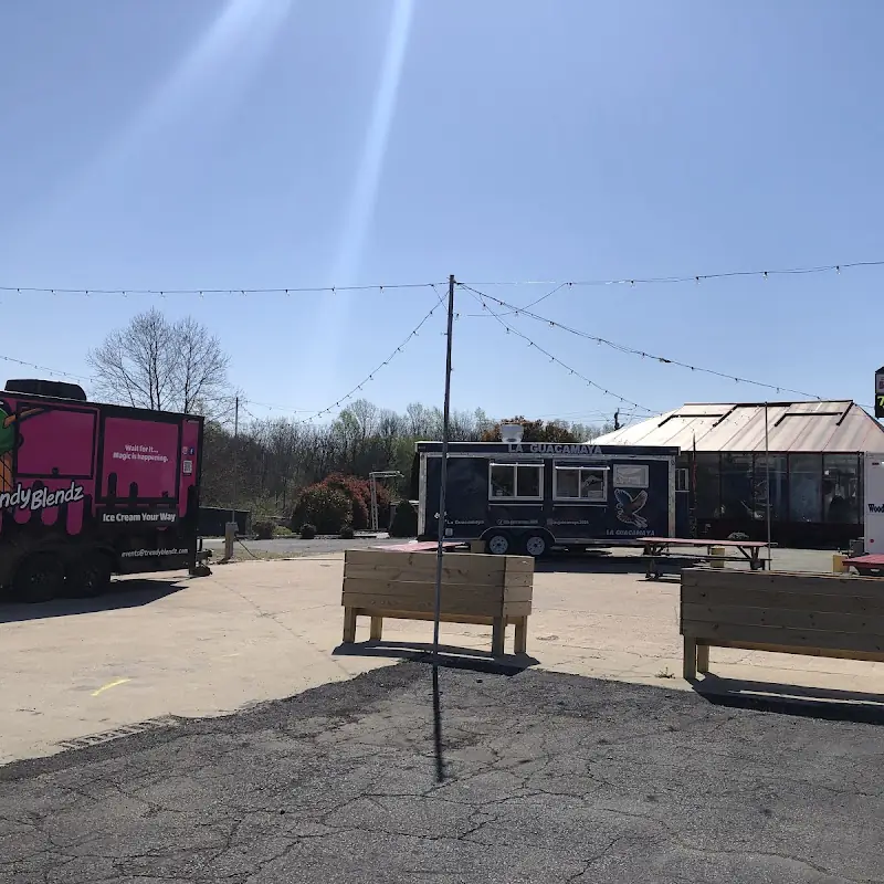 La Guacamaya (Taco truck) Authentic Spanish kitchen